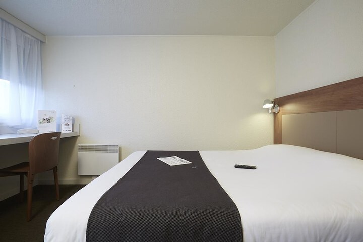 Room 18 of 39
