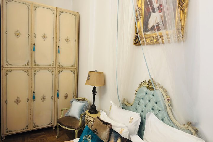 Room 28 of 52