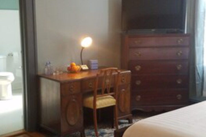 Room 18 of 35