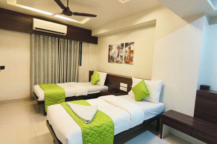 Room 5 of 78