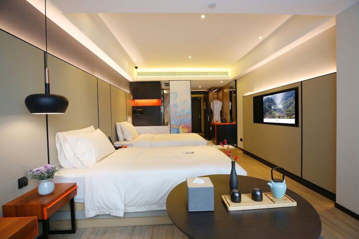 Room 14 of 20