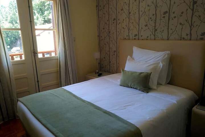 Room 14 of 93