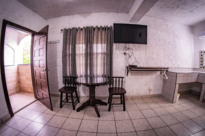 Room 34 of 64