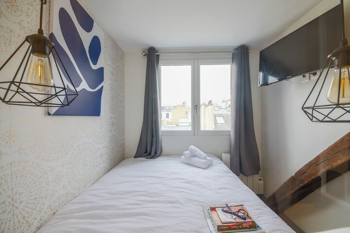 Room 4 of 71