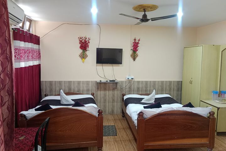 Room 6 of 20