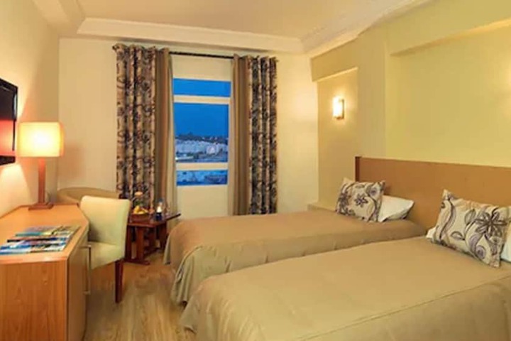 Room 5 of 22