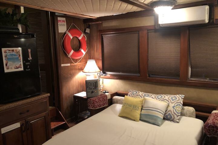 Room 10 of 40