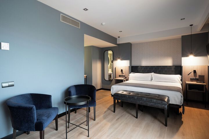 Room 22 of 66