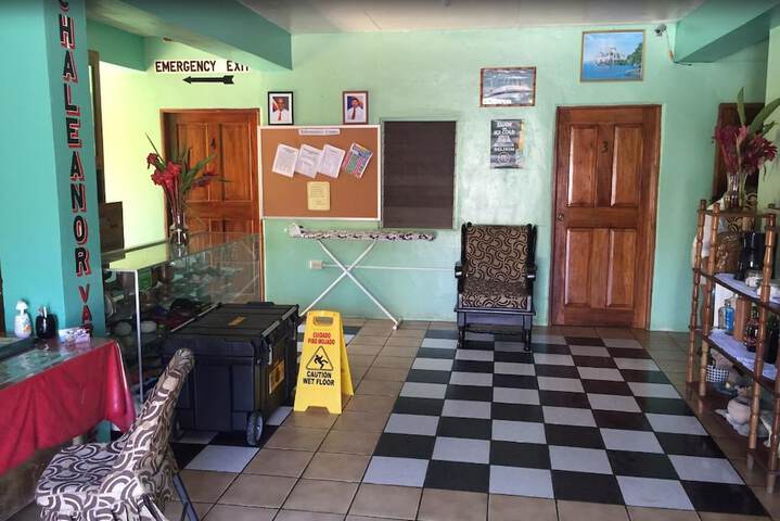 Entrance & Lobby