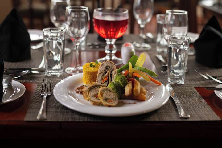 Dining 45 of 65