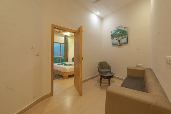 Room 25 of 59