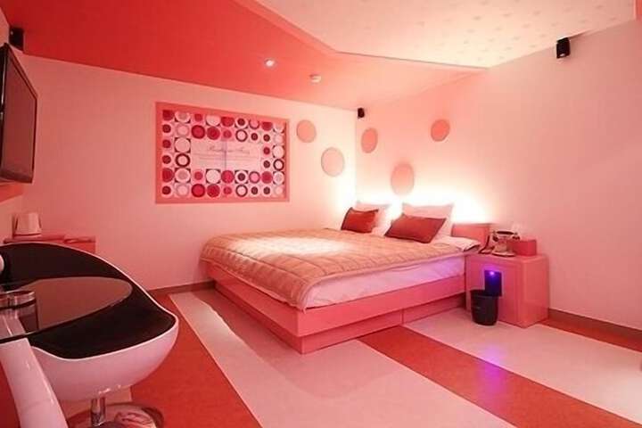 Room 18 of 59