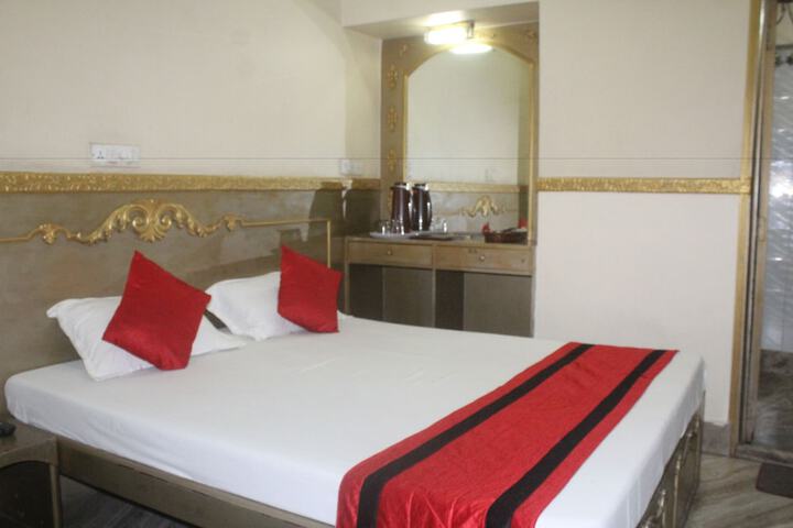 Room 17 of 29