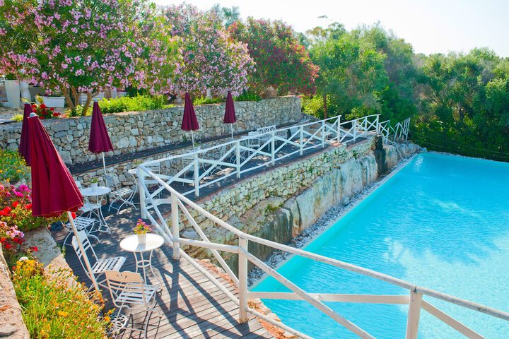 Hotel Pool