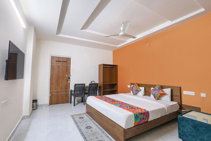 Room 14 of 20
