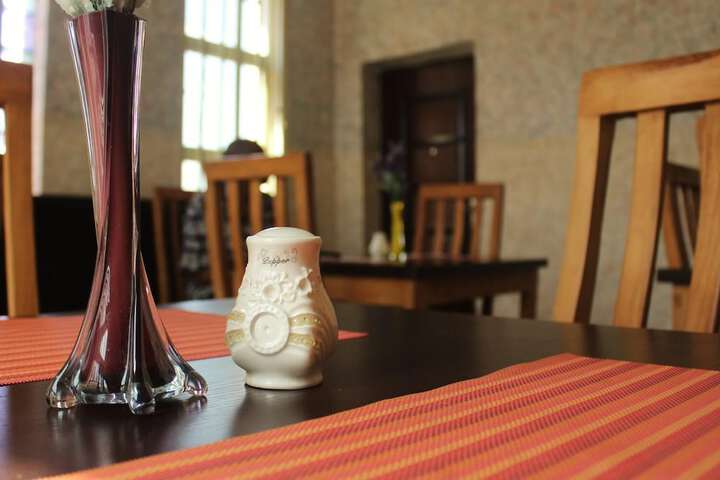 Dining 27 of 44