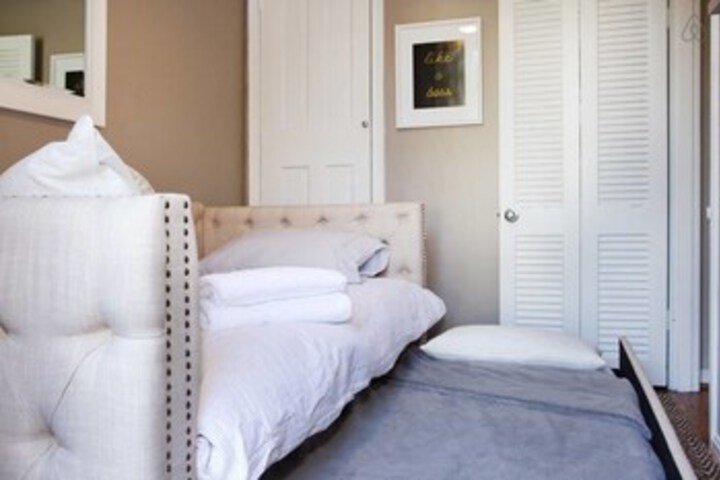 Room 19 of 30