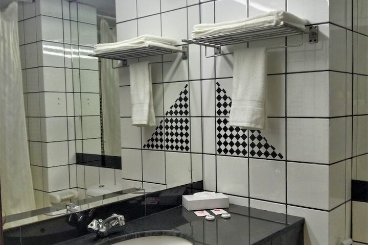 Room 49 of 67