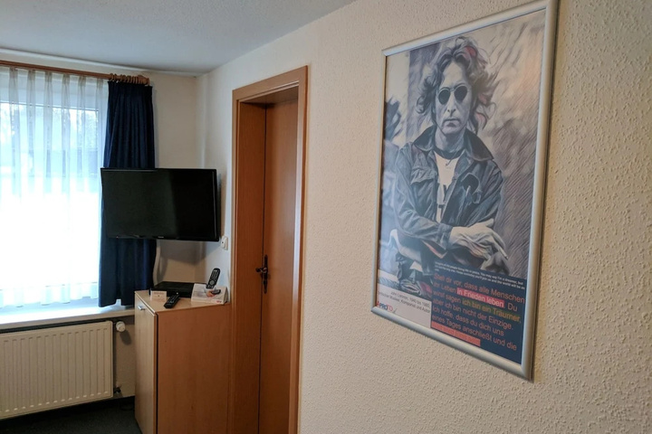 hotel_rooms