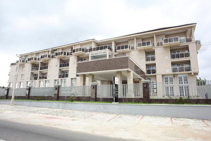 Carlton Gate Xclusive Hotel