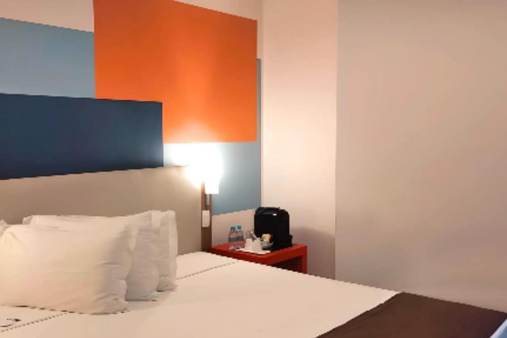 Room 22 of 53