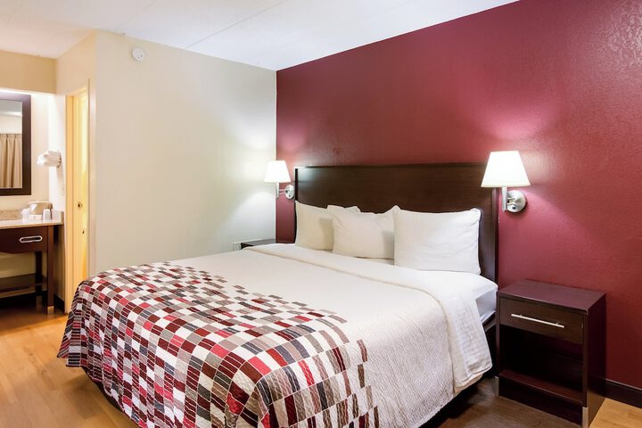 Standard King Bed Accessible (10 of 22)