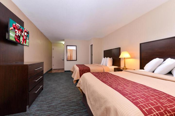 2 Double Beds (9 of 9)