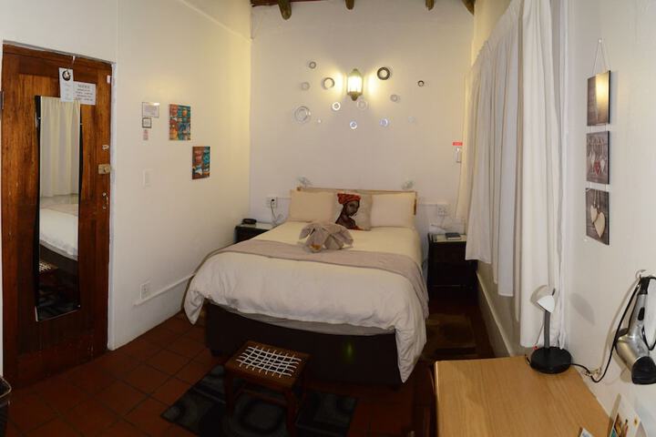Room 8 of 31