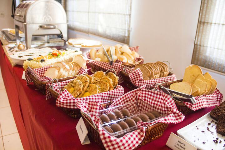 Breakfast/Coffee Service 70 of 103