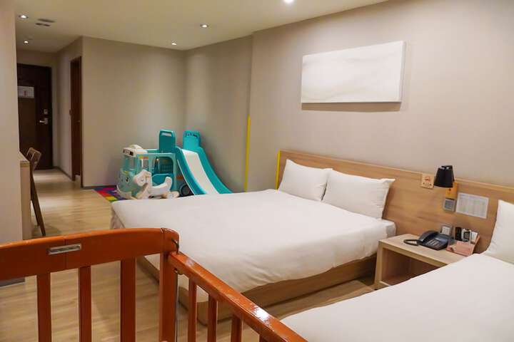 Room 35 of 88