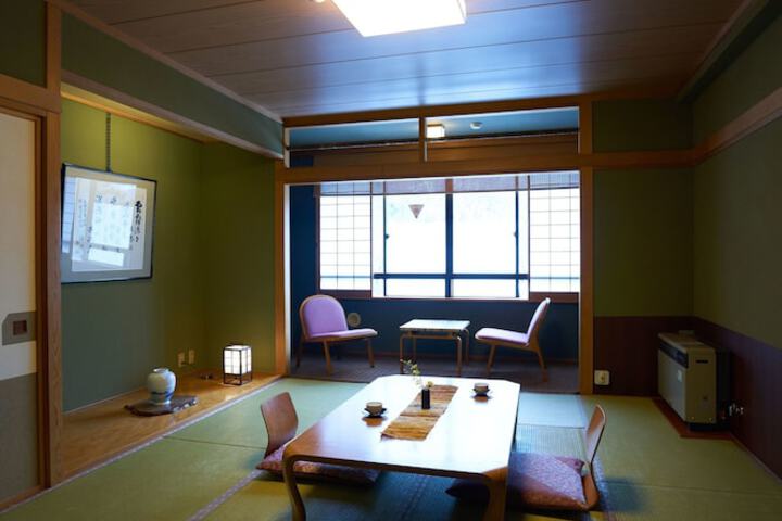Room 2 of 57