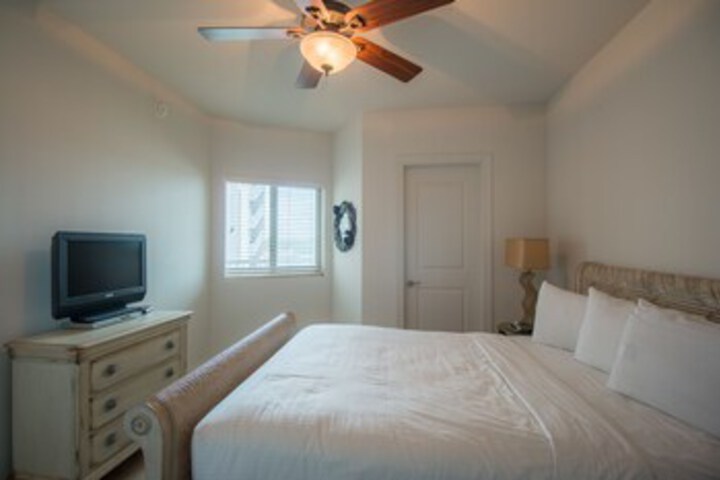 Room 37 of 39