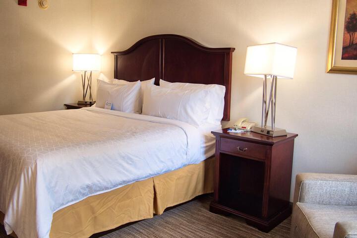 Standard | King Bed (9 of 9)