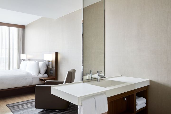 Room 11 of 75