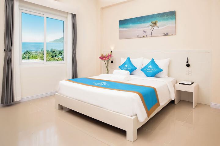 Room 8 of 23