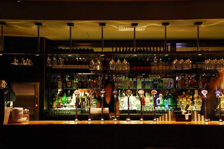 Lounge 61 of 70