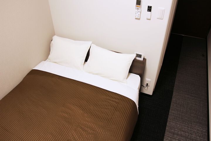 Room 9 of 51