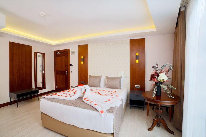 Room 28 of 73