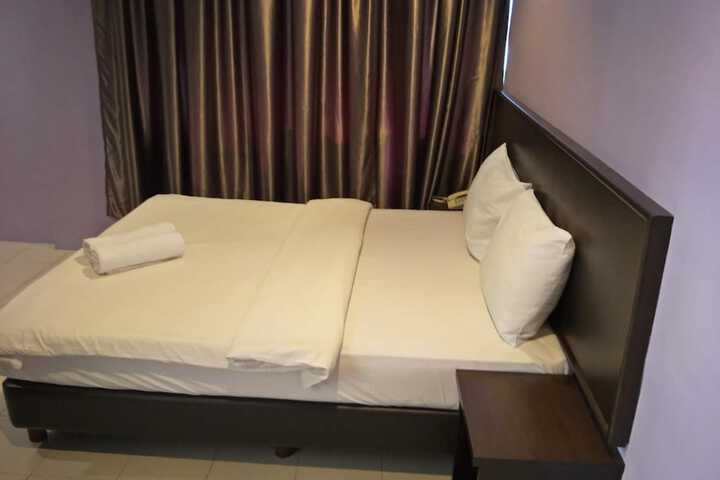 Room 14 of 43
