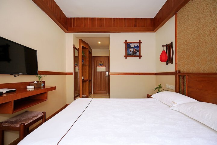 Room 15 of 51