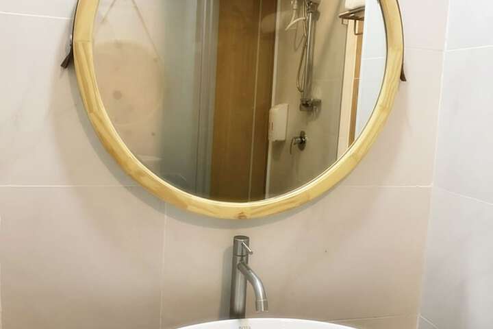 Room 32 of 56