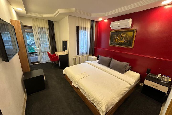 Room 70 of 104