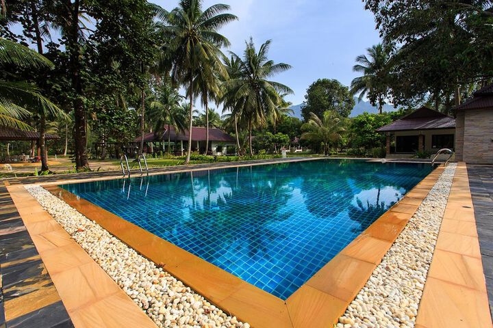 Hotel Pool