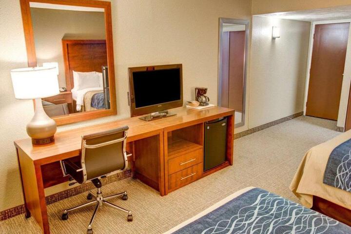 2 Double Beds (8 of 9)
