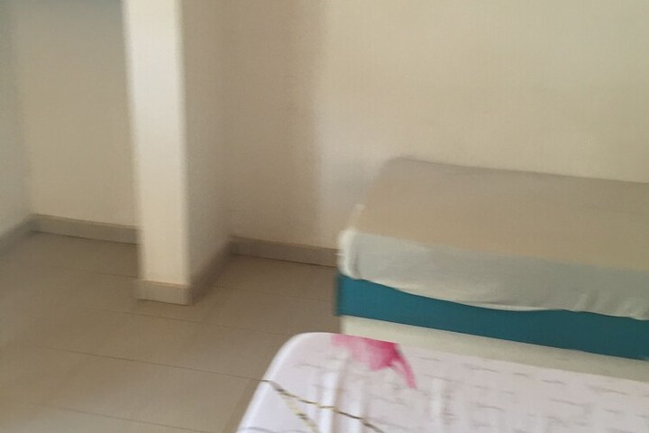 Room 6 of 24