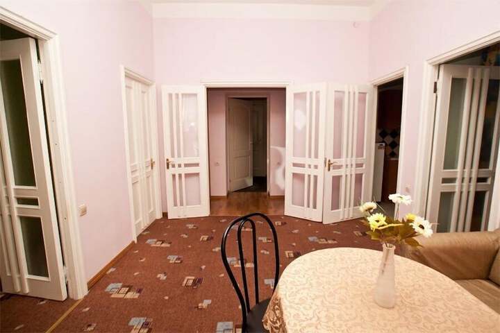 Room 16 of 26