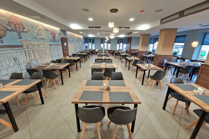 Dining 108 of 139