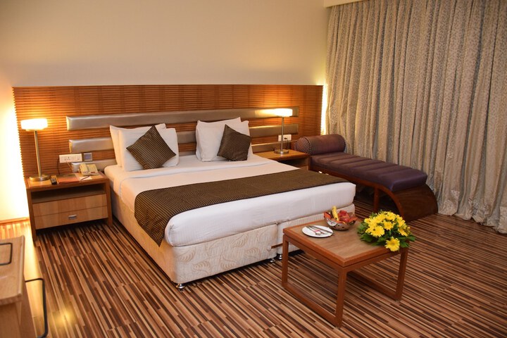 Room 8 of 40