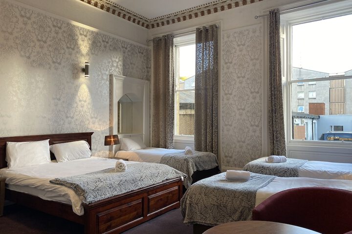 Room 25 of 72