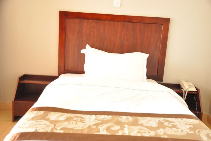 Room 10 of 51
